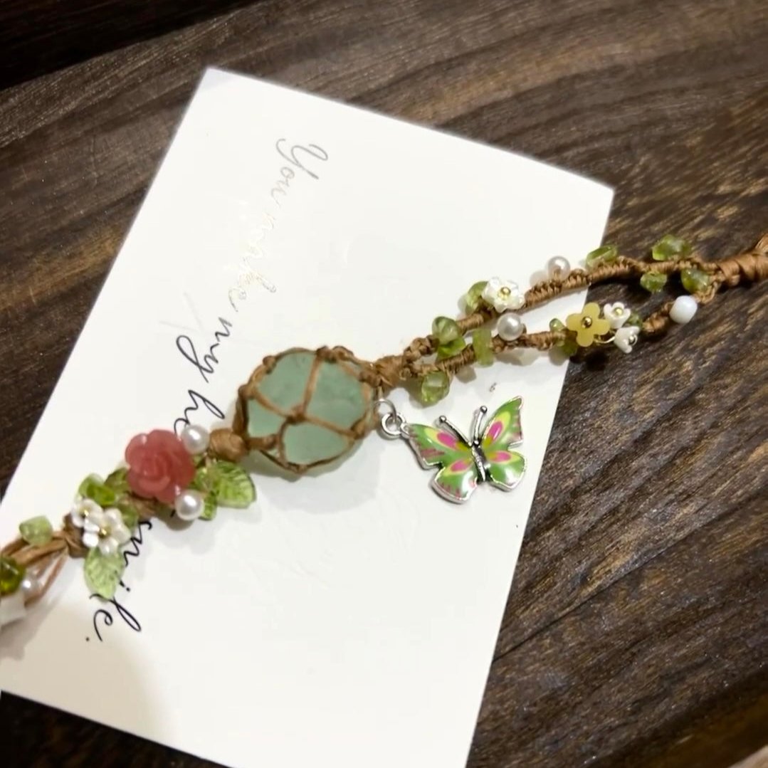 Dance of Life - oven Bracelet of Green Fluorite and Pearls