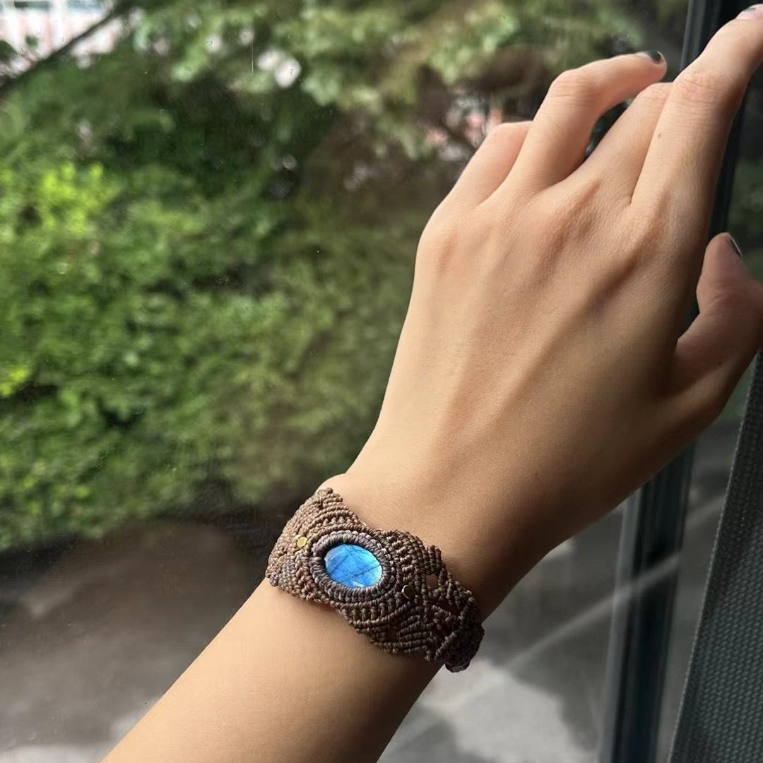 Dreamy Moonlight - Bracelet Woven with Moonstone