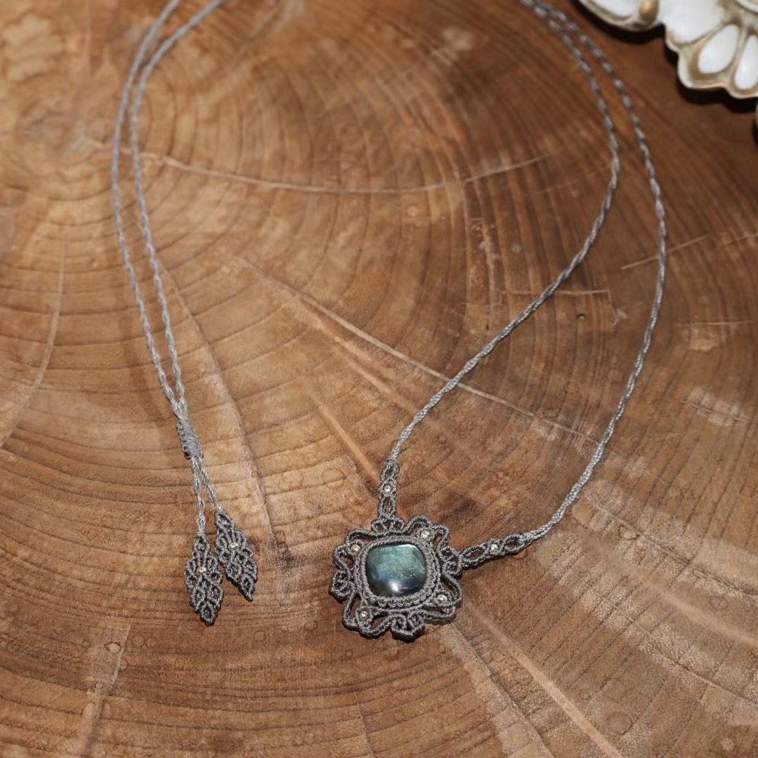 Celestial Depths - Handcrafted Labradorite Woven Necklace
