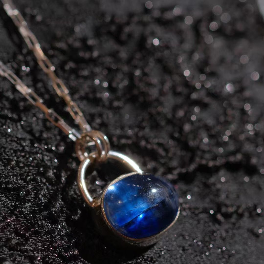 Heart of the Ocean - Lazurite Necklace